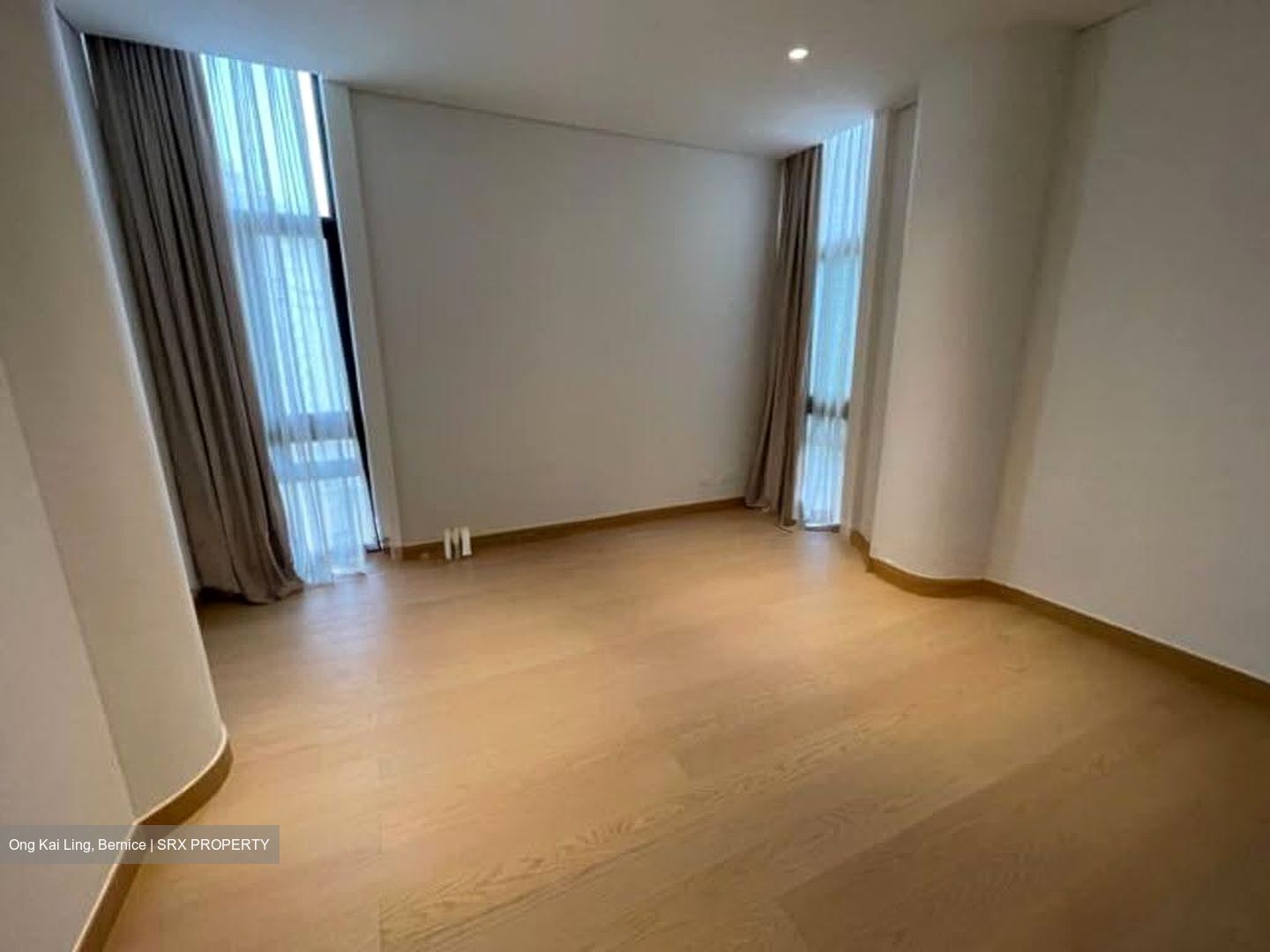 The Colonnade (D10), Condominium #619519011
